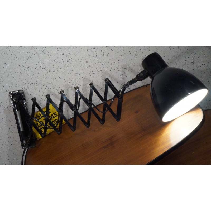 Hele mooie Bauhaus schaarlamp wandlamp